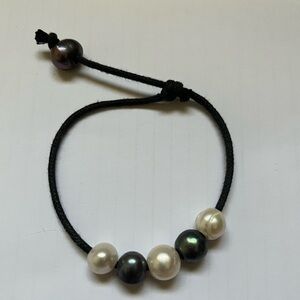 Handmade freshwater pearl bracelet